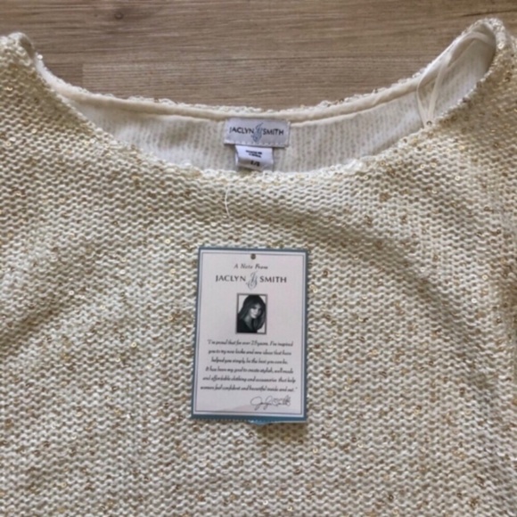 BNWT!! Lightweight Knit Sequin Jaclyn Smith Sweater - Picture 5 of 9